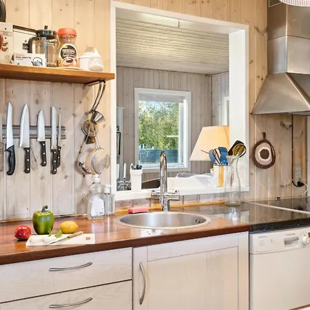 Laurentius - 625m From The Sea By Interhome